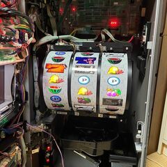 パチスロ実機 ピンクパンサーSP コイン不要機付きの画像