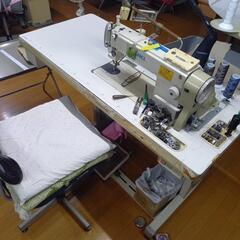工業用ミシンを使った本格洋裁の画像