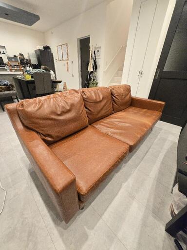 【大幅値下げ】Regard J ソファ 3人掛け オットマン付き 大幅値下げ】Regard J ソファ 3人掛け オットマン付き 大幅値下げ