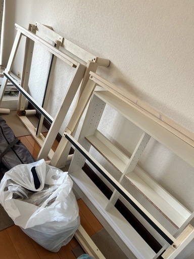家具まとめて　ダイニングテーブルやベッドなど、収納などたくさんあります。
