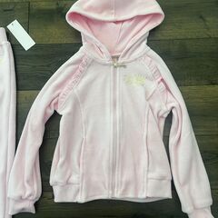 ジューシークチュールのタグ付き未使用新品 ピンク　ベロアのパーカジャージの画像