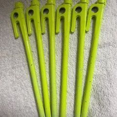 キャンプ用品　DOD ネオンステーク 12本セット　中古品の画像