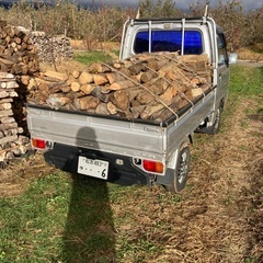 針葉樹　薪　軽トラ山盛りの画像