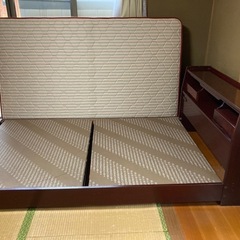 セミダブルベッド
の画像