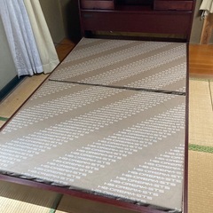 セミダブルベッド
の画像