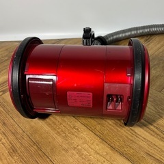 通電OK パーツ取り TOSHIBA/東芝/VC-NXS2/2018年製/充電スタンド台付き/コードレスクリーナー/掃除機/レッド/ の画像