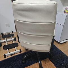 【美品】ニトリ ハイバックチェア 回転キャスター付きの画像