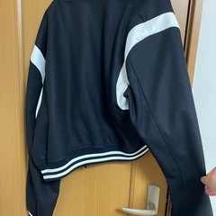 OY オーワイ ブラック スタジャン ジャケットの画像
