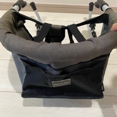 カトージ テーブルチェアの画像