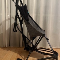 人気B型ベビーカー 折り畳みクイニージャズの画像