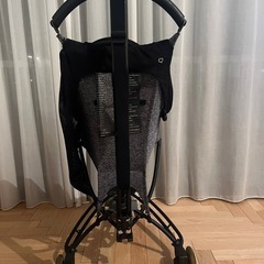 人気B型ベビーカー 折り畳みクイニージャズの画像