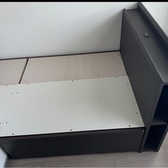 お話中　シングルベッドの画像