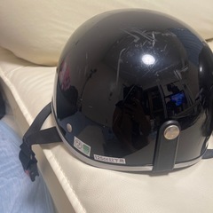 バイクのヘルメットの画像
