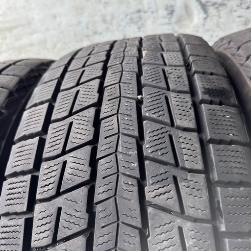 バリ山　DUNLOP ダンロップ　SJ8+ 265/60R18 スタッドレス　タイヤ　2021年製　18インチ　ランクル　等