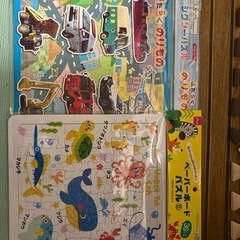 パズルとシールの画像