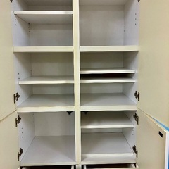 光沢仕上げ ホワイト 壁面収納 収納庫 上台扉・下台引き出し付き 大量収納 出し入れしやすい 自由に使える 光沢仕上げ 快適収納庫の画像