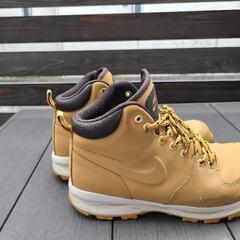 NIKE  マノアレザーの画像