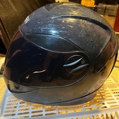 バイクのヘルメットの画像