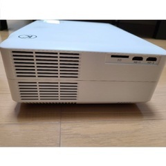 VANKYO V630 プロジェクター 新品スクリーン付きの画像