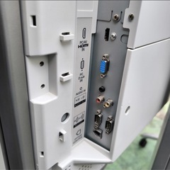 シャープ  ７０Ｖ型ディスプレイ の画像