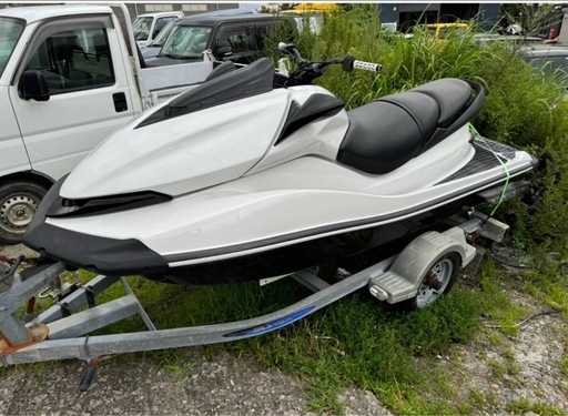 【ｱｳﾄｼｰｽﾞﾝ限定価格　美艇】カワサキ　ウルトラLX ジェットスキー　整備済