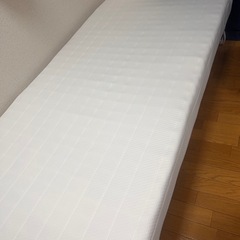 ベッドの画像