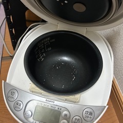 炊飯器の画像
