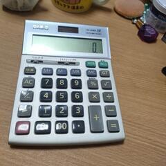 ☝️携帯の電卓とは😮‍💨わかる方にはわかるはずです👍グ−グルで検索してみてくださいCASIOD5-20WK12ECOＢＡＴＴＲＹの画像