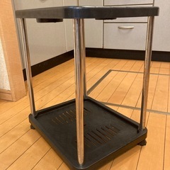 サイドテーブル四個セット
の画像