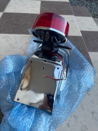 ゼファー４００／Χ　Ｚ２仕様　リア　メッキ　鉄フェンダー＋Ｚ２テールランプ　赤 ゼファー400 リア 鉄 フェンダー＋Z2テールランプ 赤 /ZR400C 楽天市場