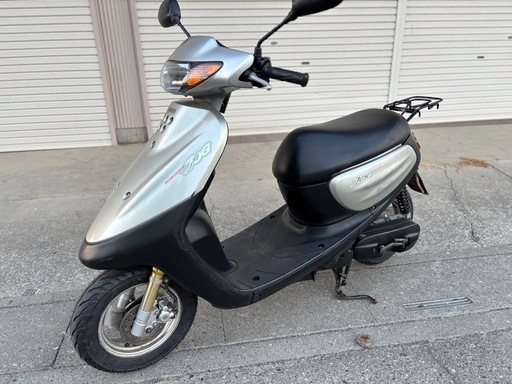 ⭐️JOG快速2ストモデル❗️前後タイヤ・プラグ・グリップなど新品交換済みで快調⭐️50cc原付スクーター⭐️