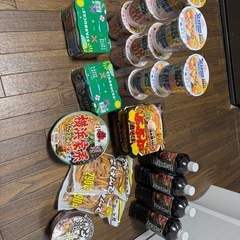 カップラーメン　食料　等の画像