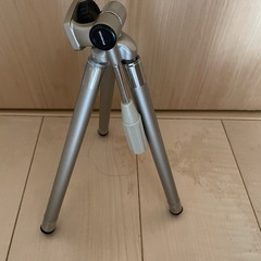 小型三脚スタンドの画像