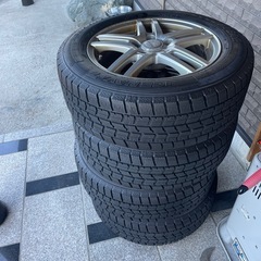 スタッドレスタイヤの画像