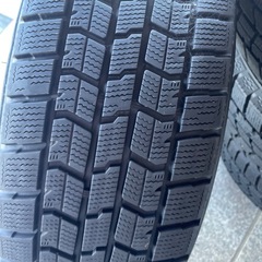 スタッドレスタイヤの画像