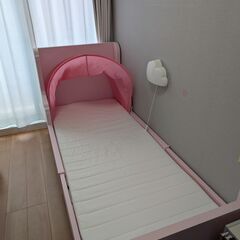 イケア　子供用　伸長式ベッド　BUSUNGE ブースンゲ　ピンクの画像
