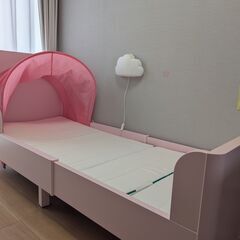 イケア　子供用　伸長式ベッド　BUSUNGE ブースンゲ　ピンクの画像