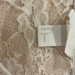H&M レース装飾付きホワイト半袖Tシャツ　Lの画像
