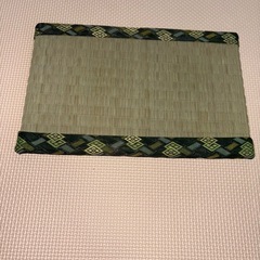 畳の小物置きの画像