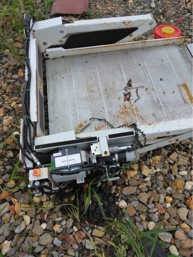 障害者　専用車用ワコースーパーリフト！！