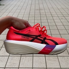 asics　メタスピードエッジTOKYOの画像