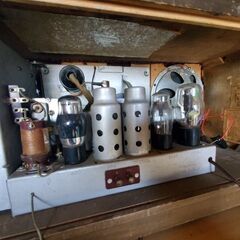 昭和 レトロ 真空管 ラジオ ボタン式選局 希少ゼネラルの画像