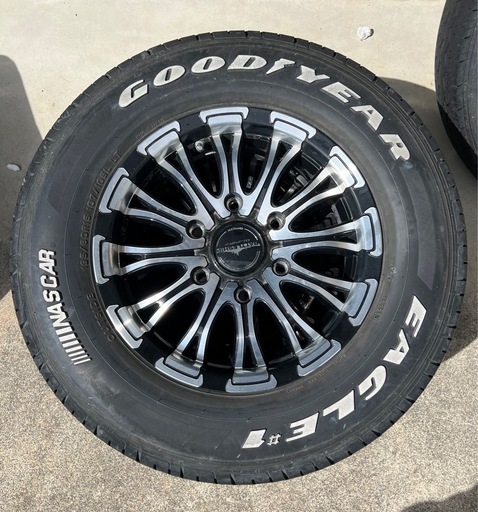 ハイエースタイヤ4本