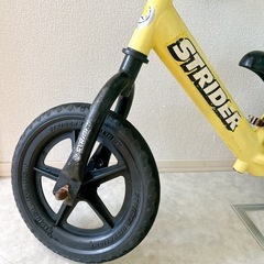 ストライダーイエローバランスバイク　12インチの画像