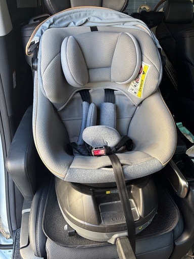 【Combi】クルムーヴ　エッグショック　回転式チャイルドシート