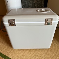 日本製「秀和」クーラーボックス定価7980円の画像
