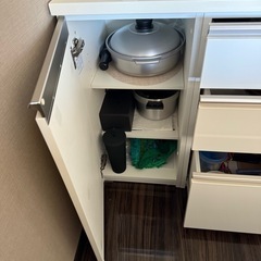 ニトリ　キッチンカウンター　食器棚の画像