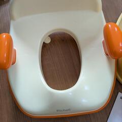 リッチェル椅子型おまる補助便座の画像