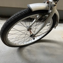 折り畳み自転車の画像