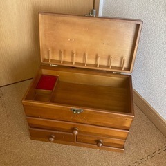 木製裁縫箱　古家具の画像